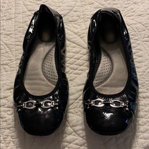 Me Too 9 Ballet Flats Black Patent Leather EUC
